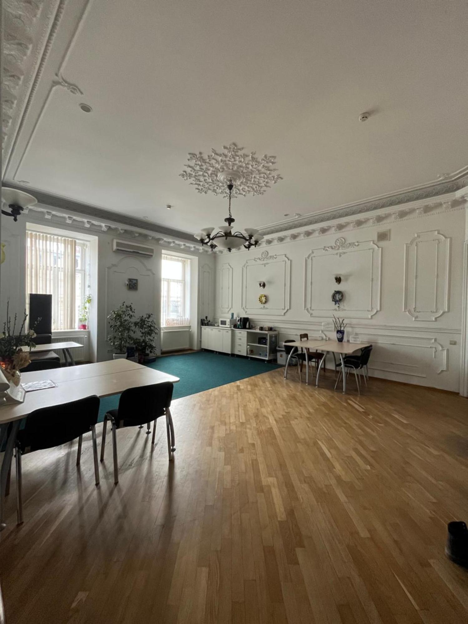 Центрум Апартаментс Lviv Bagian luar foto